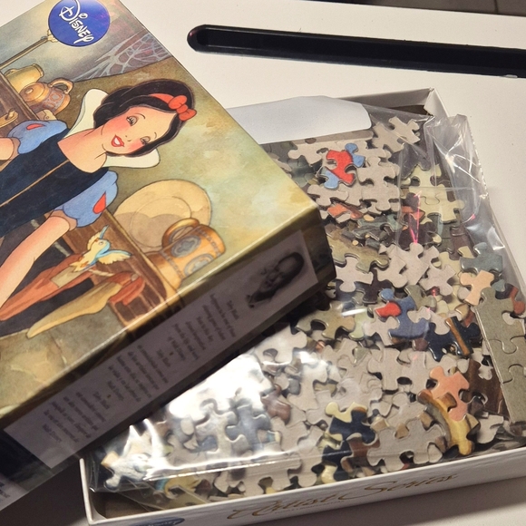 2 for $15 ⭐️ Mega Puzzles Snow White 1000 pcs Puzzle - Picture 2 of 5